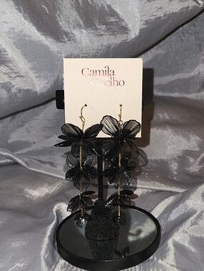 Camila Coelho Black Floral Drop Earrings Brand New Rt TL